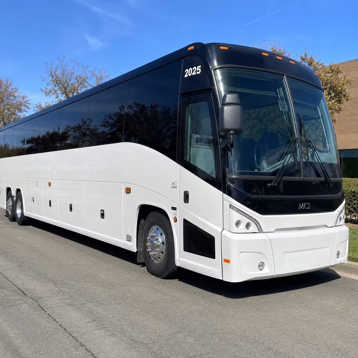 kaseya center concert shuttles from hialeah booked in seconds
