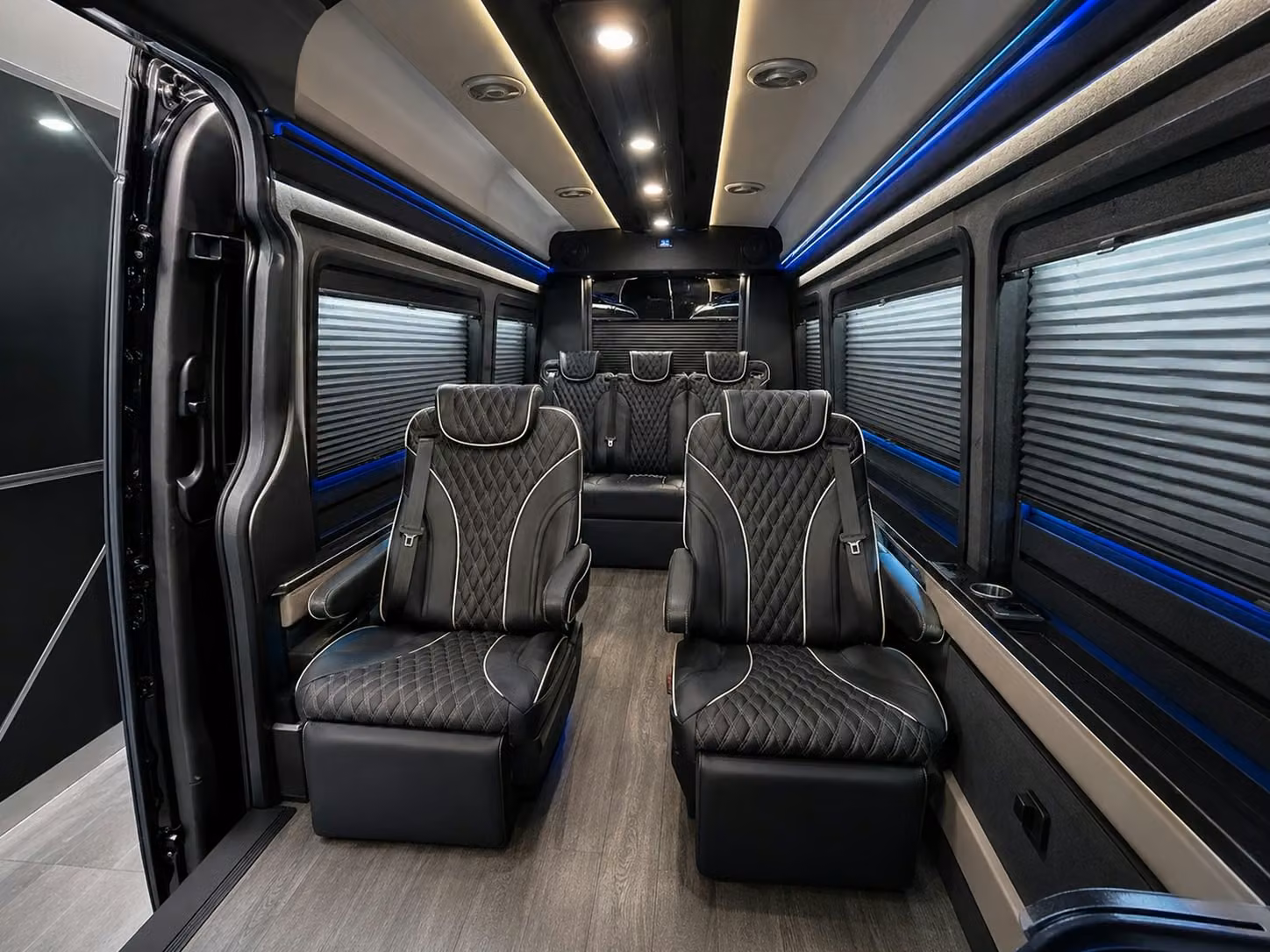 with charterbusrentalhialeah com you ll never be stuck with just one fleet for your hialeah airport run